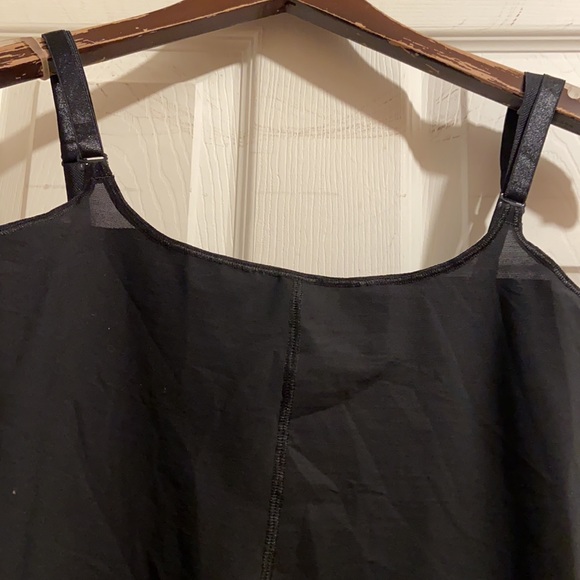 Leonisa - Picture 5 of 11